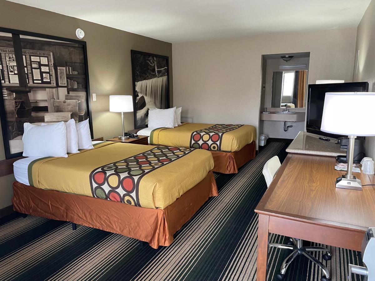 Deluxe Inn & Suites Junction City Bagian luar foto