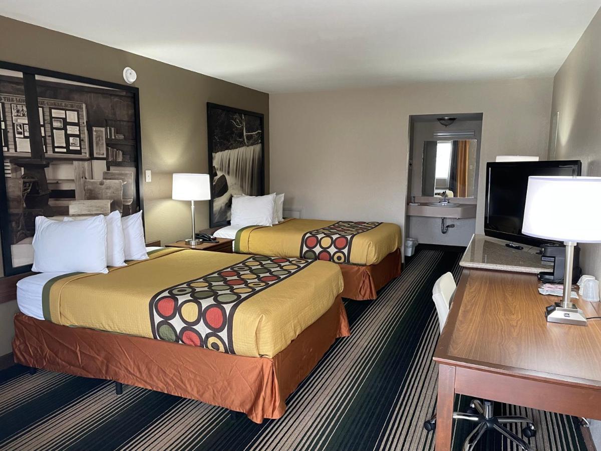 Deluxe Inn & Suites Junction City Bagian luar foto
