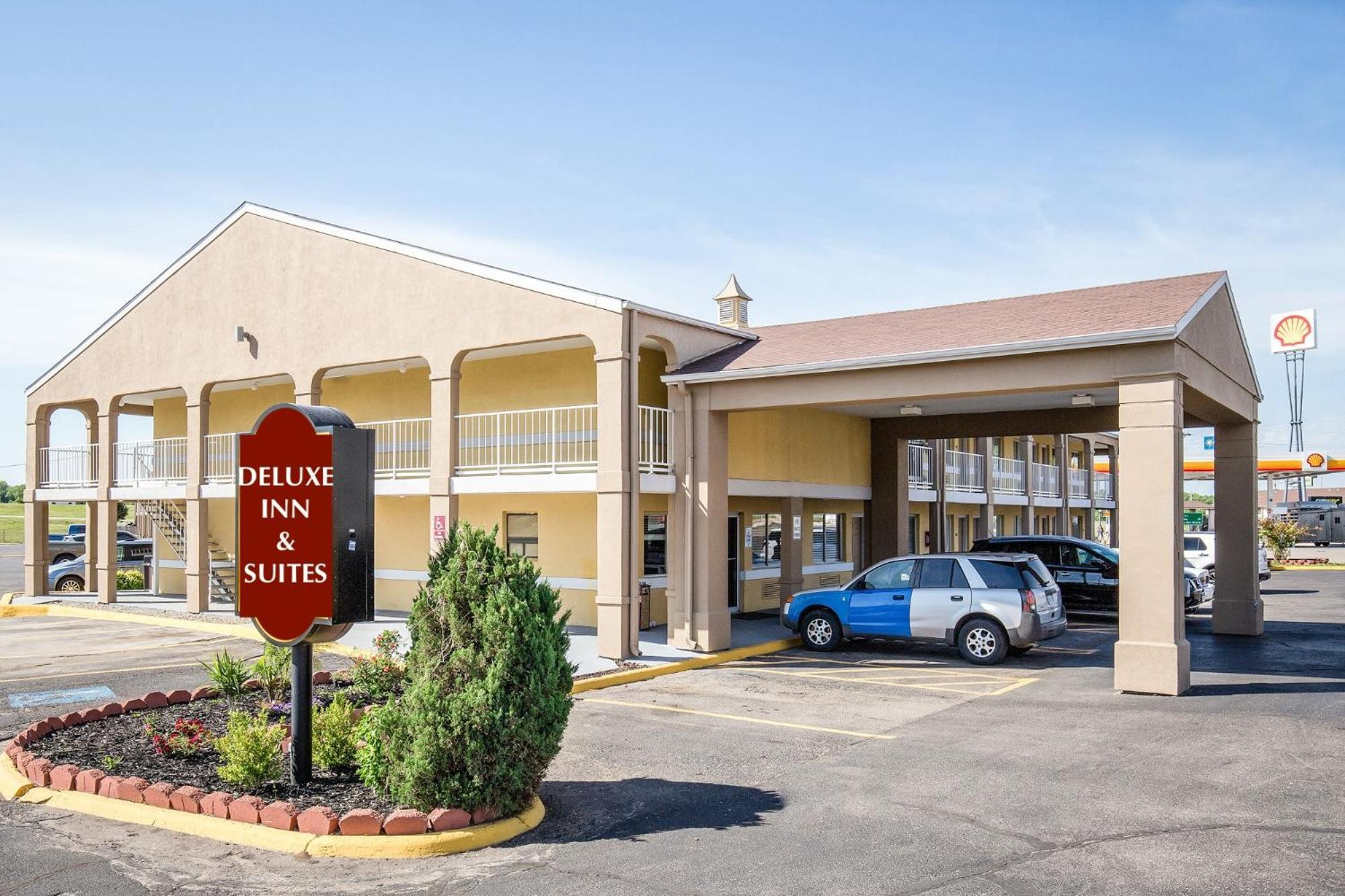 Deluxe Inn & Suites Junction City Bagian luar foto