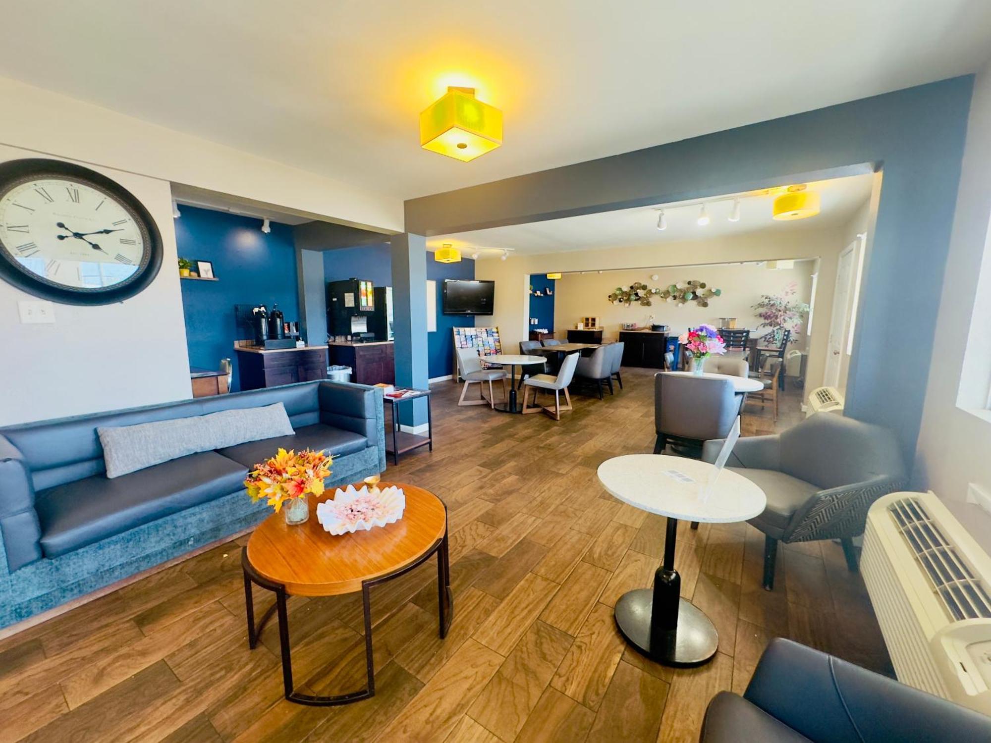 Deluxe Inn & Suites Junction City Bagian luar foto